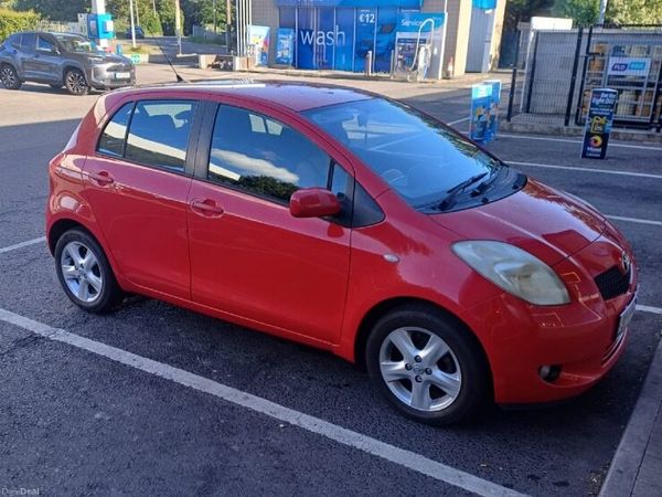 Toyota Yaris Hatchback, Petrol, 2007, Red