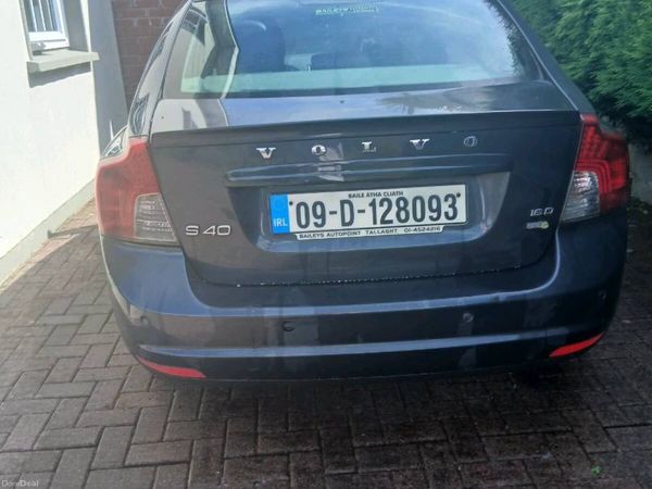 Volvo S40 Saloon, Diesel, 2009, Grey