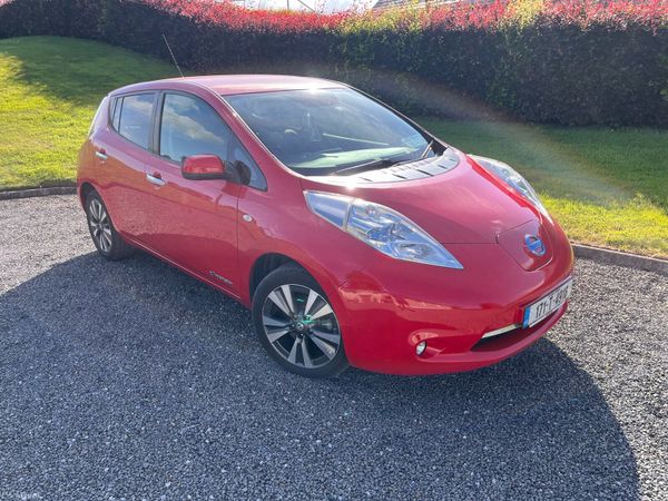 Nissan Leaf Hatchback, Electric, 2017, Red