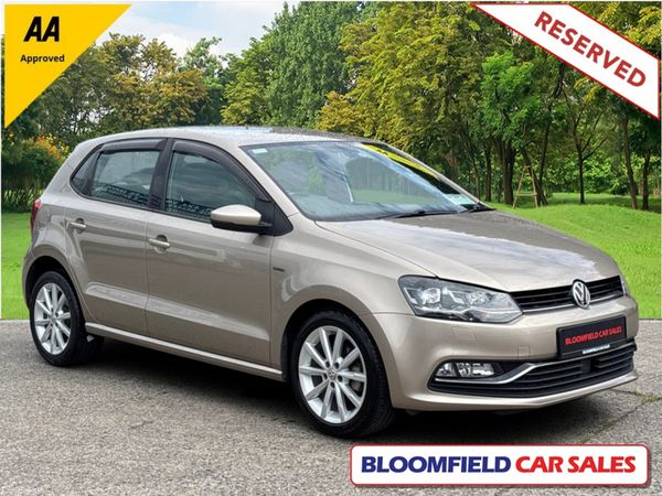 Volkswagen Polo Hatchback, Petrol, 2017, Gold