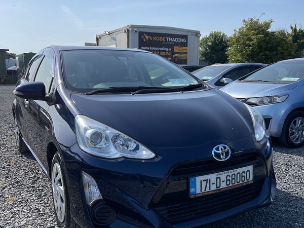 Toyota Aqua Hatchback, Petrol Hybrid, 2017, Navy