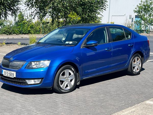 Skoda Octavia Saloon, Diesel, 2015, Blue