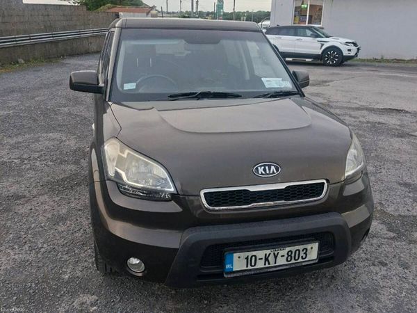 Kia Soul Hatchback, Diesel, 2010, Brown