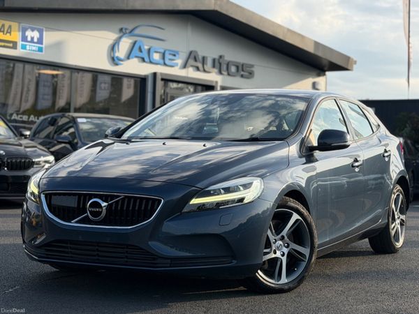 Volvo V40 Hatchback, Diesel, 2017, Grey