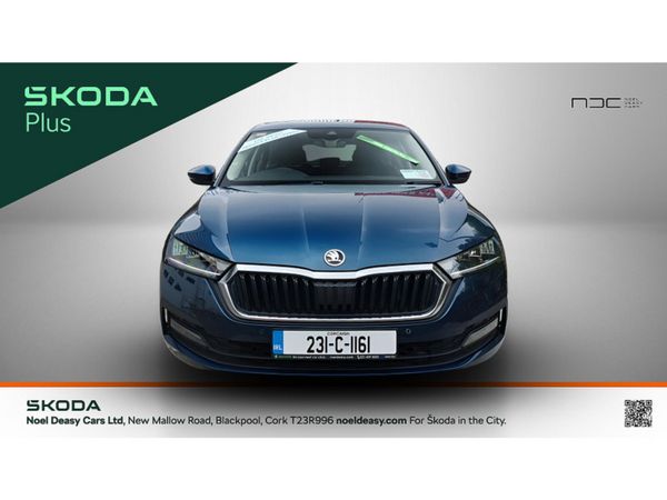 Skoda Octavia Hatchback, Petrol, 2023, Blue