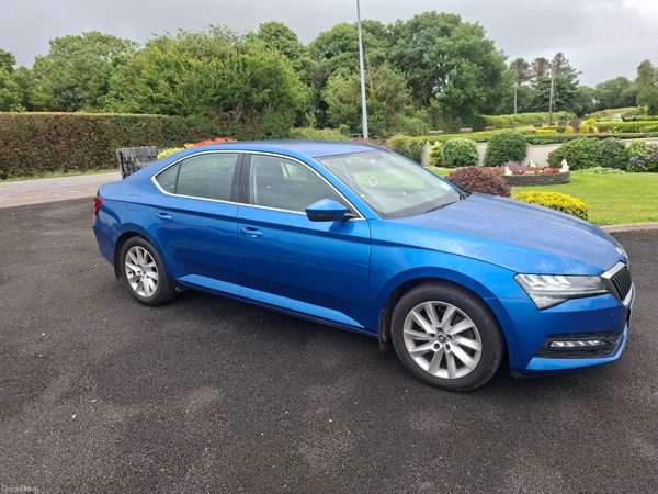 Skoda Superb Saloon, Diesel, 2023, Blue