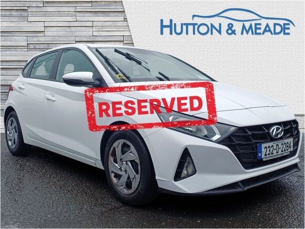 Hyundai i20 Hatchback, Petrol, 2023, White