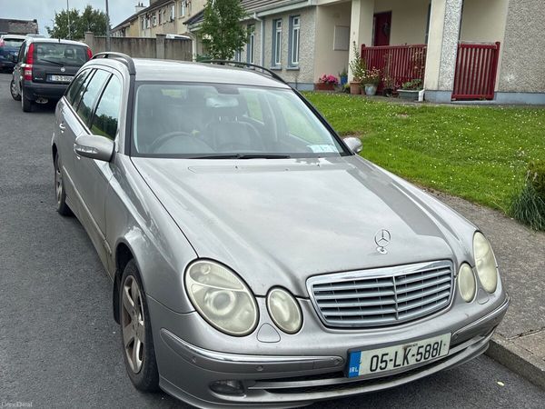 Mercedes-Benz E-Class Estate, Petrol, 2005, Silver
