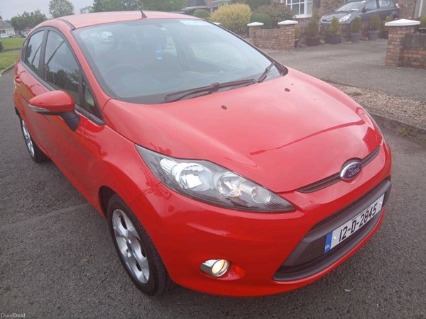 Ford Fiesta Hatchback, Petrol, 2012, Red