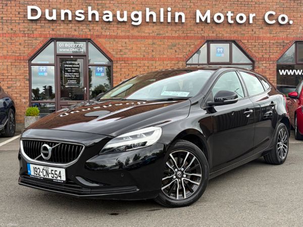 Volvo V40 Hatchback, Petrol, 2019, Black