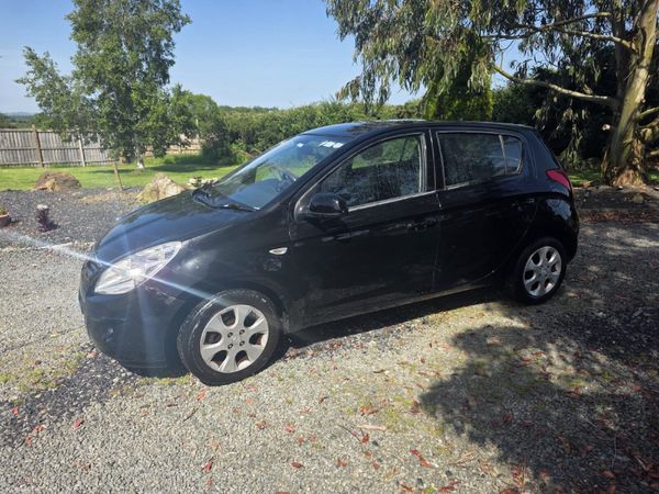 Hyundai i20 Hatchback, Diesel, 2011, Black