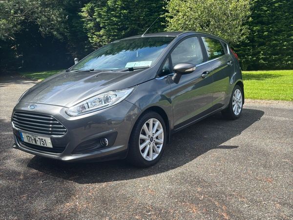 Ford Fiesta Hatchback, Diesel, 2017, Grey