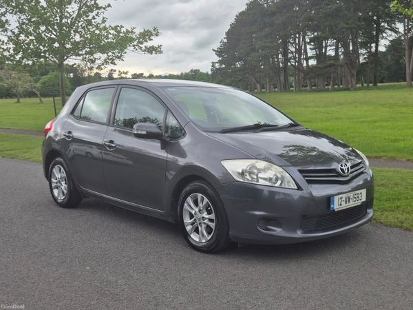 Toyota Auris Hatchback, Diesel, 2012, Grey