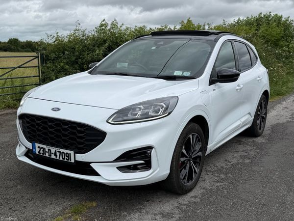 Ford Kuga SUV, Petrol Plug-in Hybrid, 2023, White