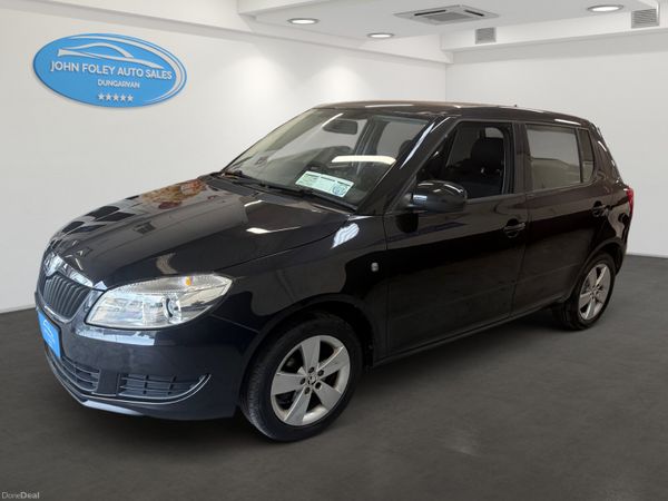 Skoda Fabia Hatchback, Petrol, 2014, Black