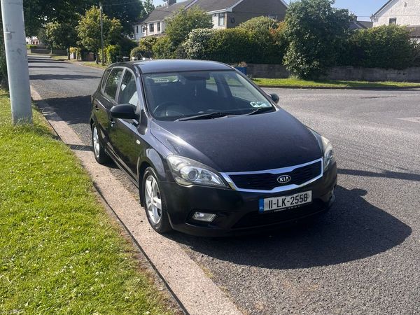 Kia Ceed Hatchback, Diesel, 2011, Black