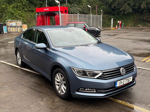 Volkswagen Passat Saloon, Diesel, 2017, Blue