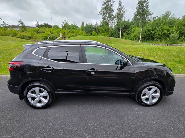 Nissan Qashqai MPV, Petrol, 2019, Black