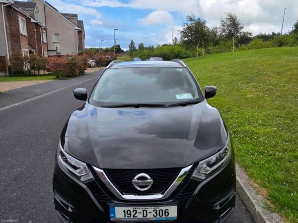 Nissan Qashqai MPV, Petrol, 2019, Black
