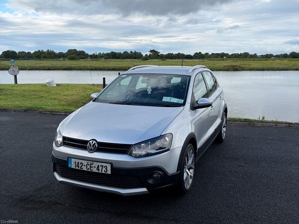 Volkswagen Polo Hatchback, Petrol, 2014, Silver