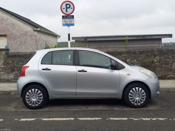 Toyota Yaris Hatchback, Petrol, 2008, Silver