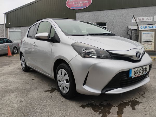 Toyota Vitz Hatchback, Petrol, 2014, Silver