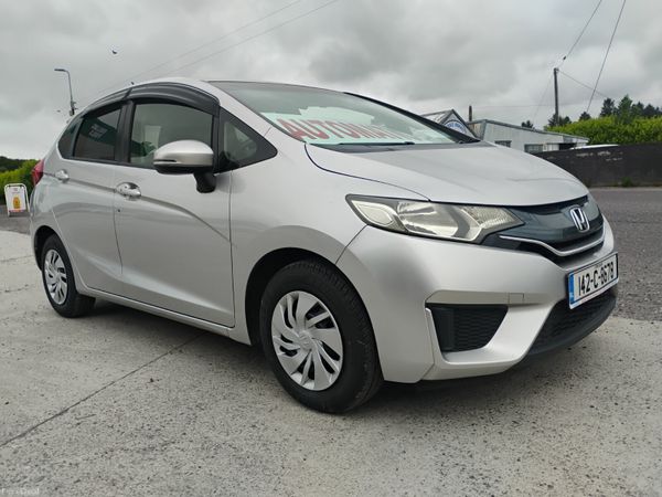 Honda Fit Hatchback, Petrol, 2014, Silver