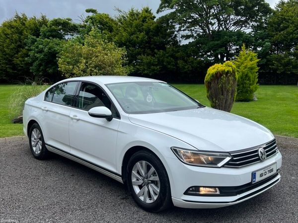 Volkswagen Passat Saloon, Diesel, 2016, White