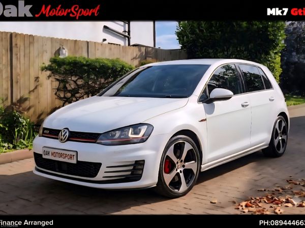 Volkswagen Golf Hatchback, Petrol, 2014, White