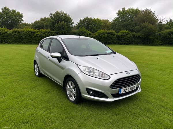 Ford Fiesta Hatchback, Petrol, 2016, Silver