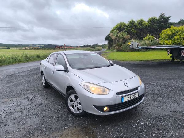 Renault Fluence Saloon, Diesel, 2012, Silver