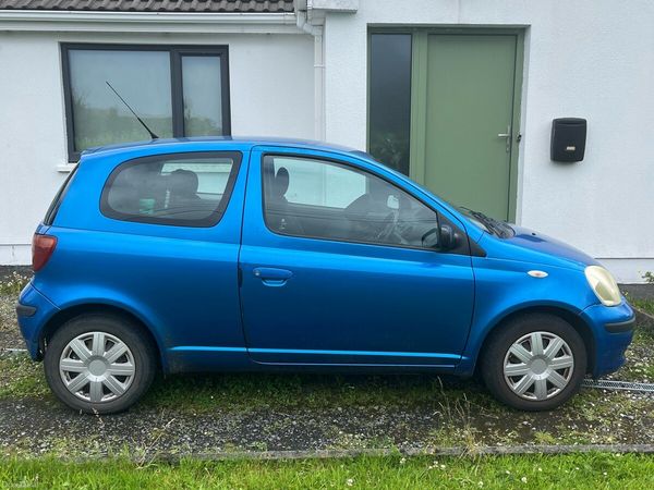 Toyota Yaris Hatchback, Petrol, 2004, Blue