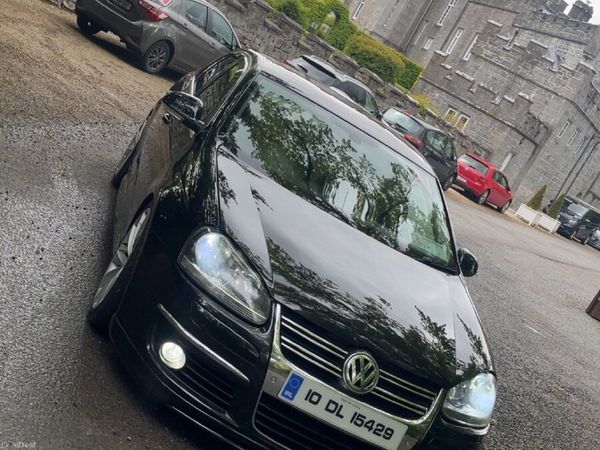 Volkswagen Jetta Saloon, Diesel, 2010, Black