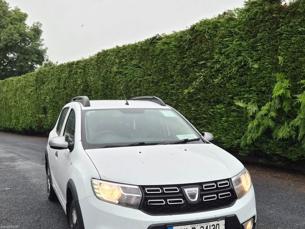 Dacia Sandero Stepway Hatchback, Diesel, 2021, White