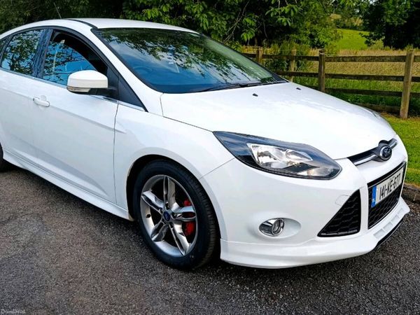 Ford Focus Hatchback, Diesel, 2014, White