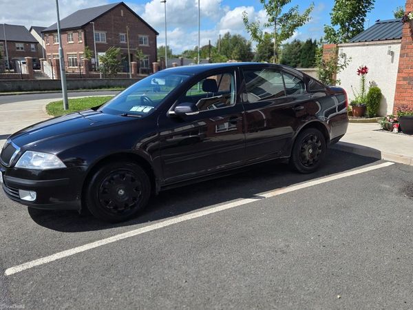 Skoda Octavia Hatchback, Petrol, 2009, Black