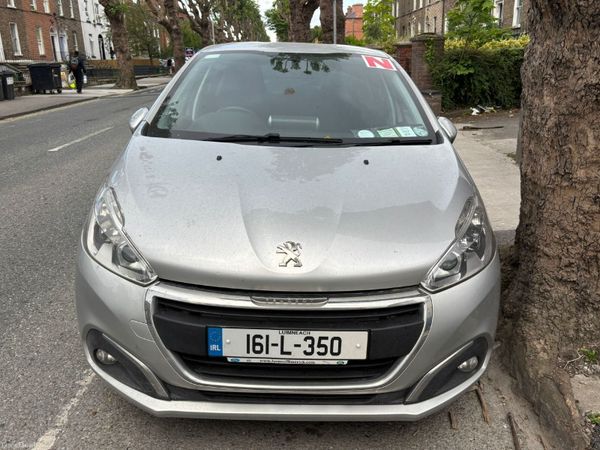Peugeot 208 Hatchback, Petrol, 2016, Grey