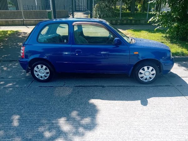 Nissan March Hatchback, Petrol, 2001, Blue