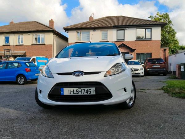Ford Fiesta Hatchback, Petrol, 2011, White