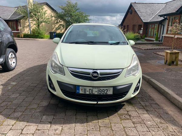 Opel Corsa Hatchback, Diesel, 2011, Green