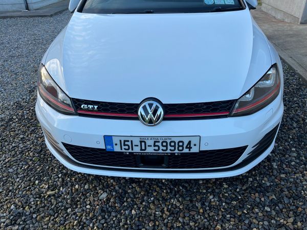 Volkswagen Golf Hatchback, Petrol, 2015, White
