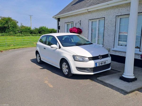 Volkswagen Polo Hatchback, Petrol, 2012, White
