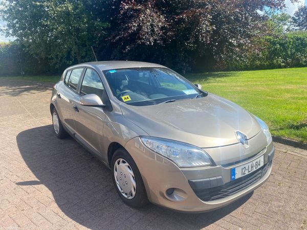 Renault Megane Hatchback, Diesel, 2012, Gold