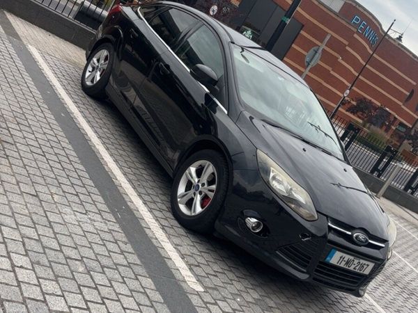 Ford Focus Saloon, Diesel, 2011, Black