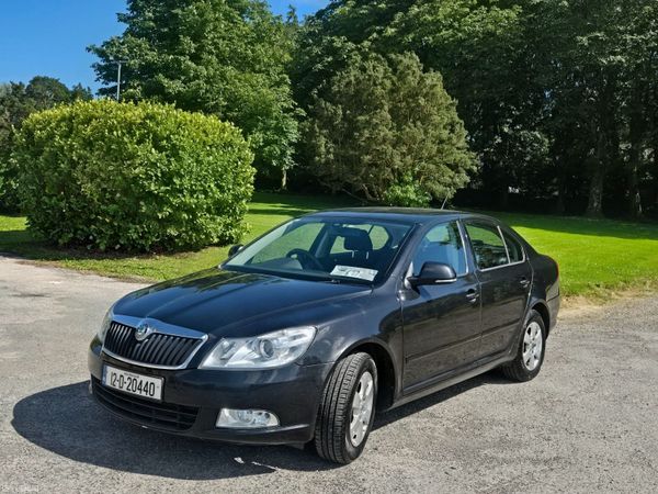 Skoda Octavia Saloon, Diesel, 2012, Black
