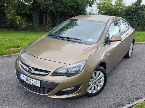Opel Astra Saloon, Diesel, 2013, Bronze