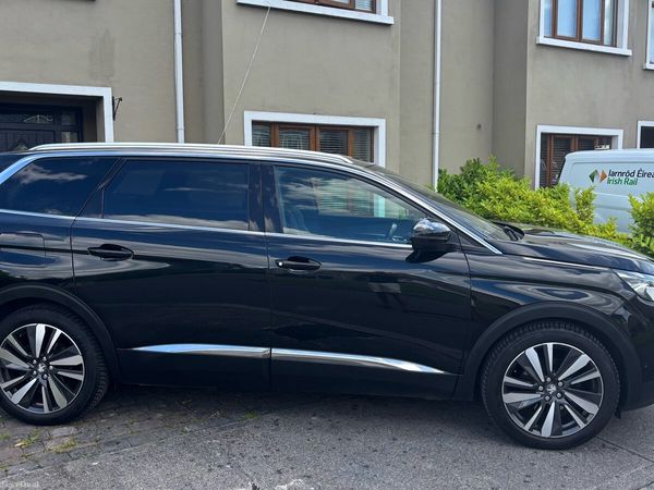 Peugeot 5008 MPV, Diesel, 2018, Black