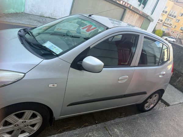 Hyundai i10 Hatchback, Petrol, 2008, Silver