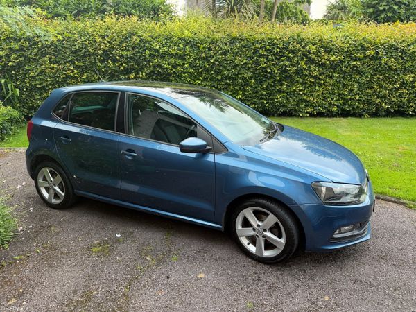 Volkswagen Polo Hatchback, Petrol, 2017, Blue