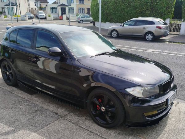 BMW 1-Series Hatchback, Petrol, 2011, Black